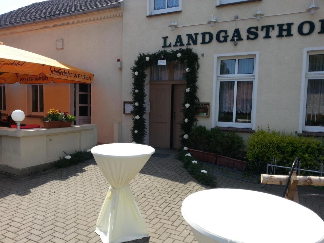 Landgasthof Graf Karstädt Exterior foto